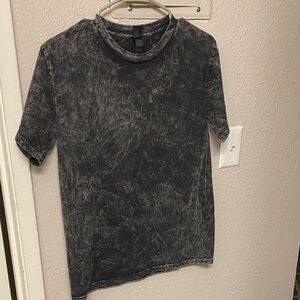 NWOT Gildan Ultra Style Unisex Acid Wash Black Short Sleeve Tee - Size small